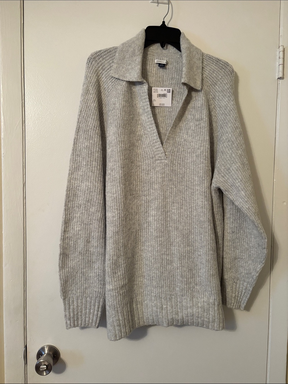 American Eagle Outfitters Light Gray V-Neck Collared Knit Sweater